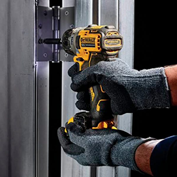 Atornillador de impacto DeWALT 18V XR (2 baterías y cargador)